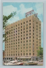 Caprock Hotel Lubbock Texas 50s Cars in Parking Lot Vintage Postcard K7