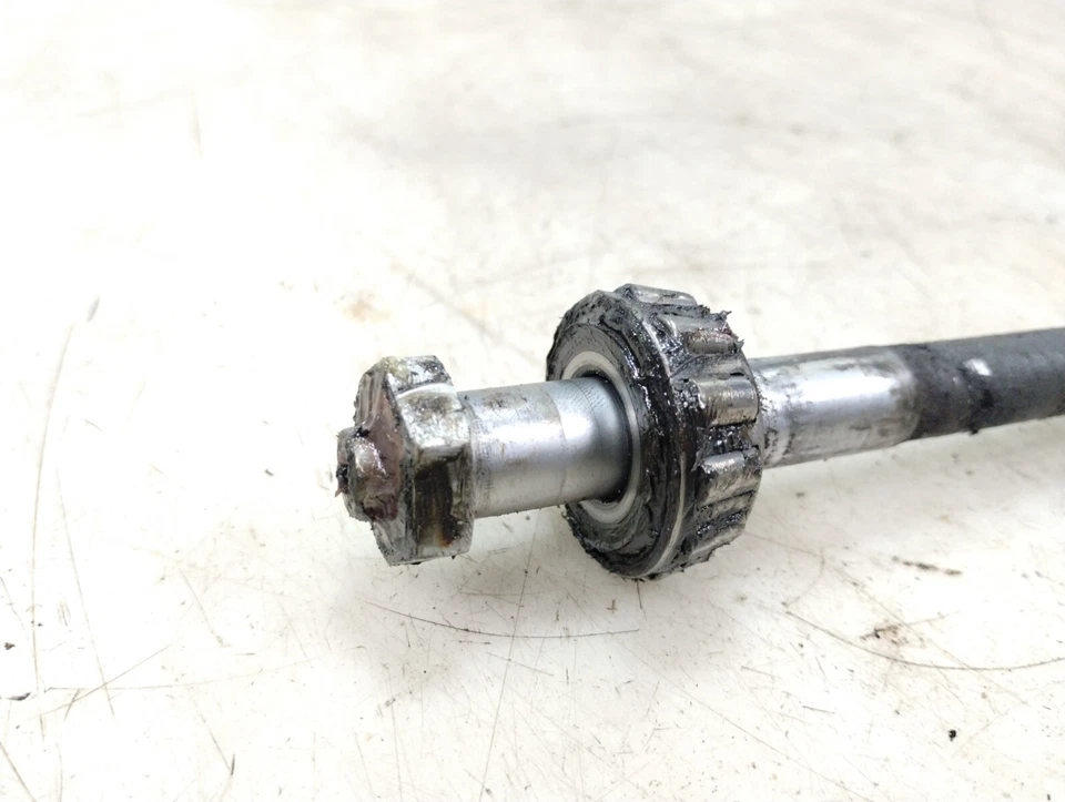 BMW G450 G450X 2010 basculante trasero eje de perno de pivote 33 17 7 711 332 Foto 2 de 4