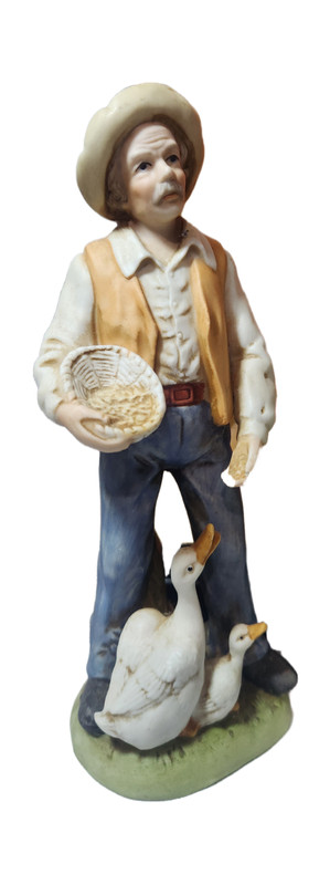 Vintage HOMCO Porcelain Farmer Old Man Feeding Ducks