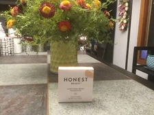 2)HONEST BEAUTY EVERYTHING CREAM FOUNDATION IN BISQ,BEIG,CRM, WALNUT, DISCONTINU
