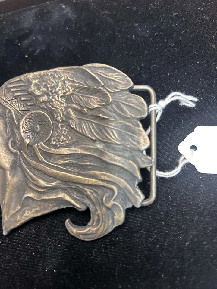 Hebilla de Cinturón Indio Nativo Americano Cabeza de Jefe Bergamota Latón Texturizado De Colección EE. UU. Foto 3 de 4