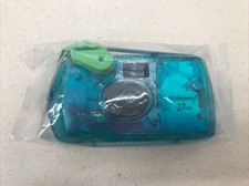 NEW Fujifilm Quick 800 Waterproof 35mm Disposable Camera 27 Exposures