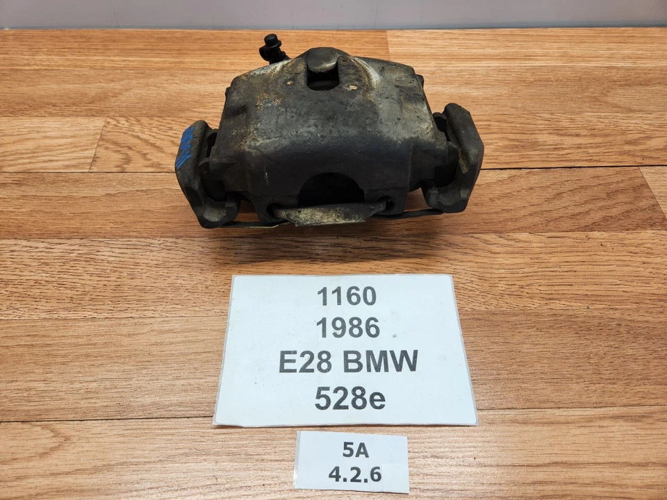 ✅ Pinza de freno delantera derecha del lado del pasajero 135 k OEM BMW E28 528e 1982-1988 Foto 2 de 4