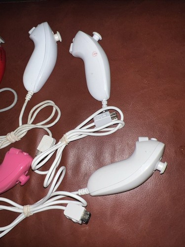 LOT OF 7 Nintendo Wii White, Pink, Red, Nunchuck Mixed See Descript - Picture 2 of 13