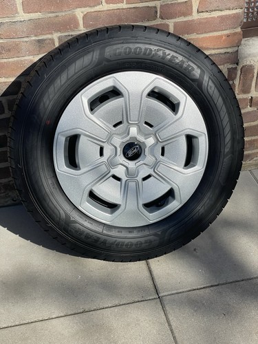 Ford Stahlfelgen, Sommerreifen 215-65 R16C + 24 Schrauben Neu