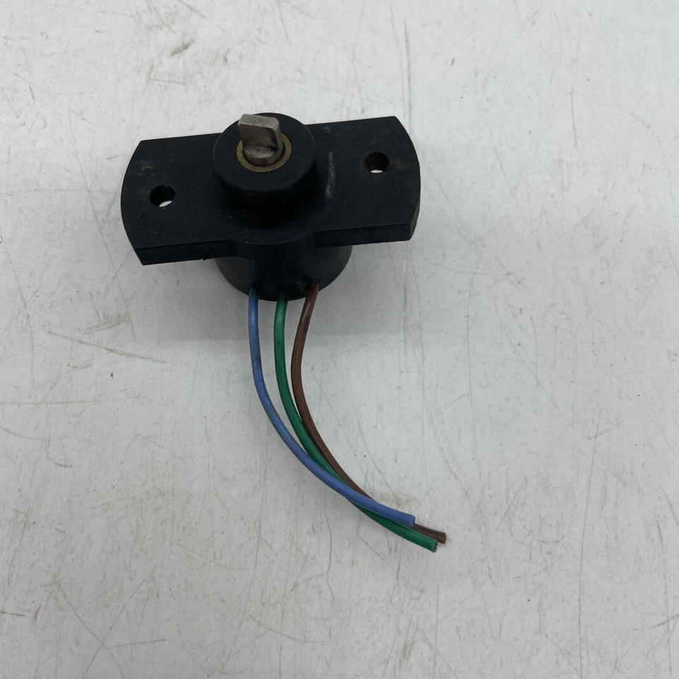 Rover V8 3.9 14 CUX V8 EFI Throttle Potentiometer Lucas 70408A - Image 2 of 2