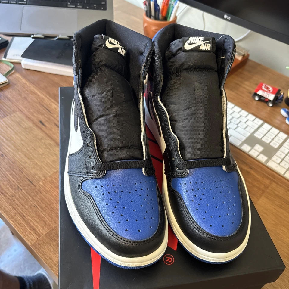 NUEVO Air Jordan 1 Retro Alto OG Puntera Real Talla 10 Auténtico Raro Azul Negro con CAJA Foto 4 de 4