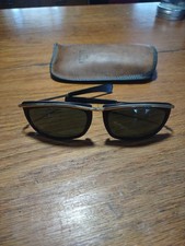 OCCHIALI DA SOLE VINTAGE ANNI 80 B&L RAY BAN FINITURA NERO/ORO