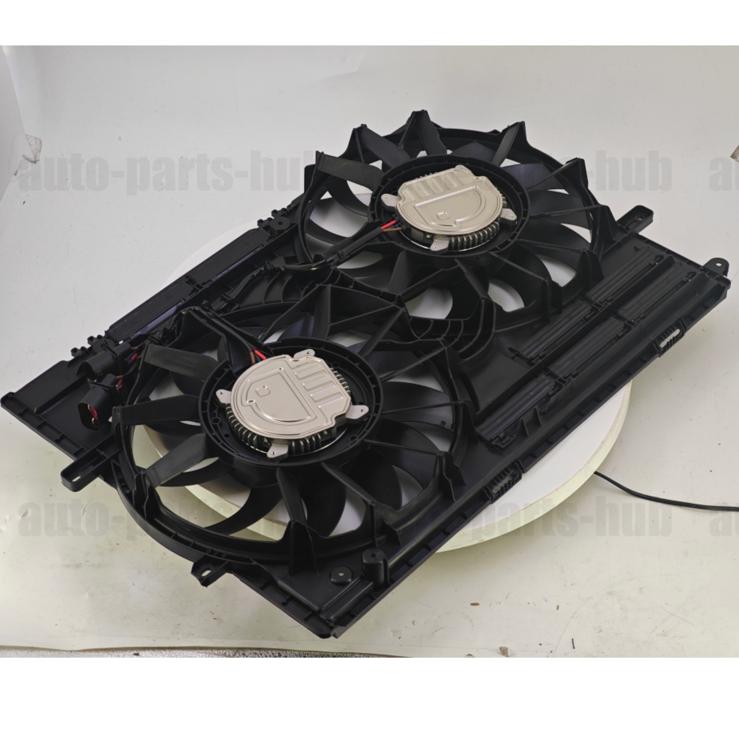 Bentley Continental GT 2012-2020 Radiator fan P/N 3W0121205D