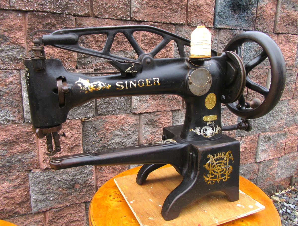 Vintage Industrial Singer Short Arm 29-4 Cobbler Patcher Leather