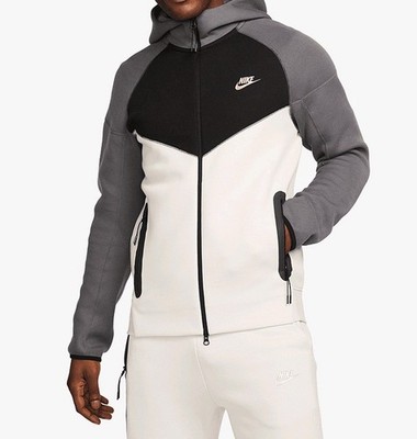 Nike Tech Fleece Anzug Größe XXL Neu mit allen Etiketten