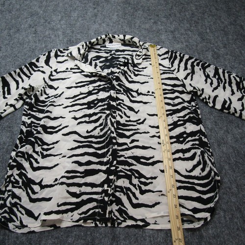 Bloomingdale's Shirt Top Blouse Button Up Women's 10 Collared Black White Animal - Picture 8 of 10
