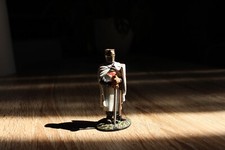 Soldat plomb MOYEN-AGE : Le CHEVALIER de l'Ordre du TEMPLE, XII Siècle...no 1