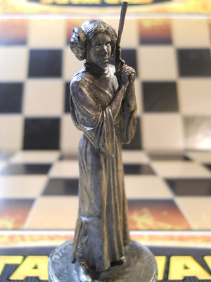 PRINCESS LEIA BISHOP Chess Set Replacement Piece 2005 STAR WARS SAGA EDITION