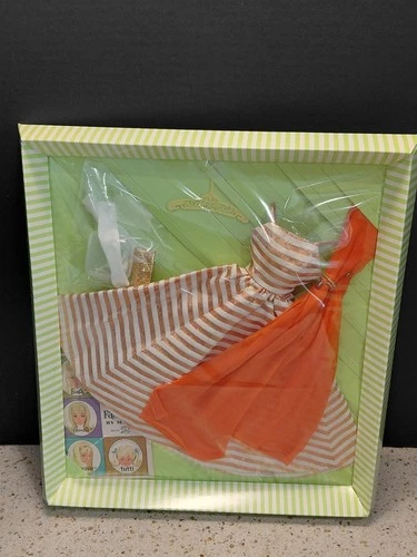 VINTAGE  BARBIE HOLIDAY DANCE  COMPLETE OUTFIT W/ REPRODUCTION #1 DOLL!