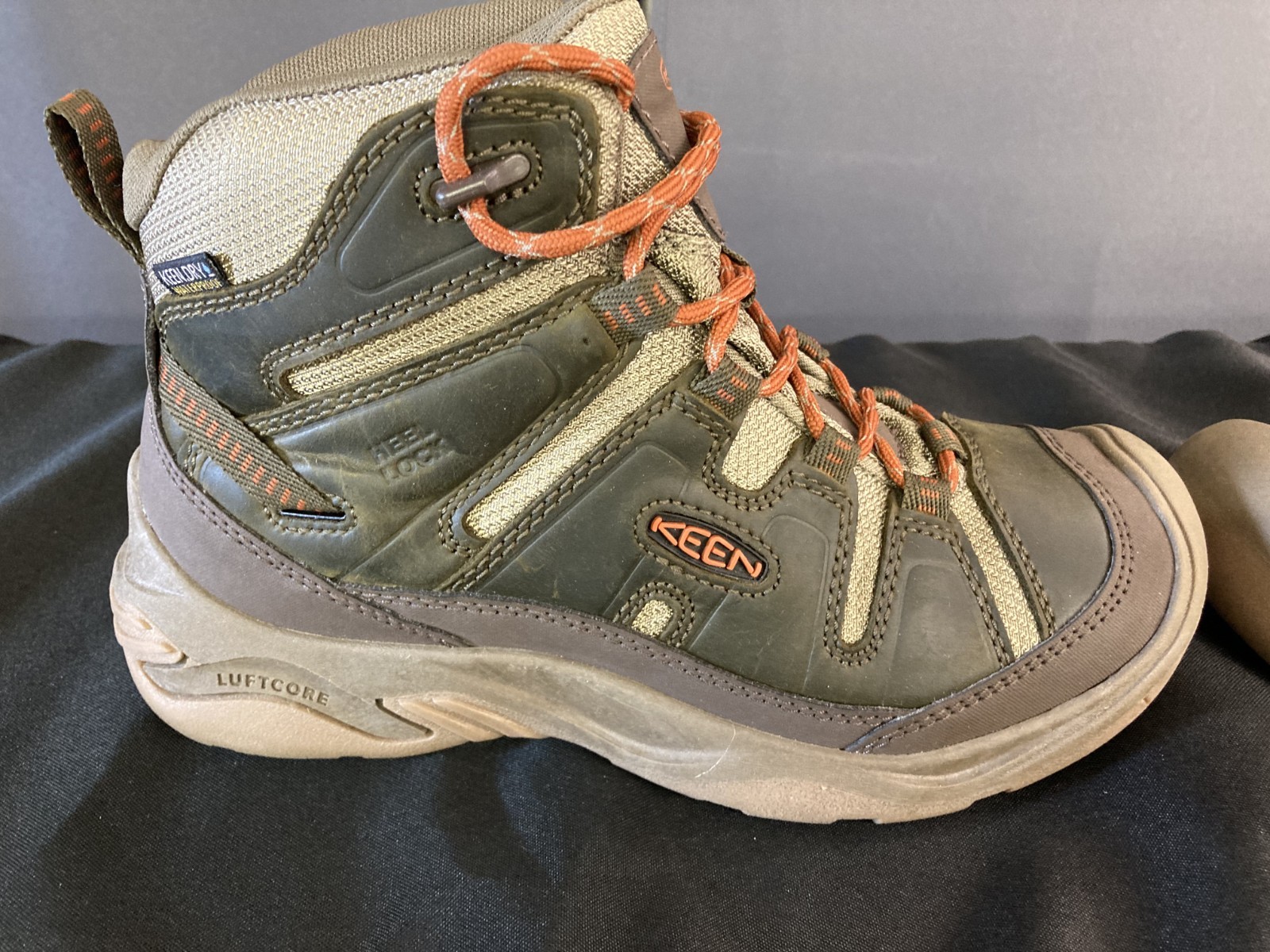 Stivali da trekking KEEN uomo Circadia mezza altezza comodi impermeabili taglia 7