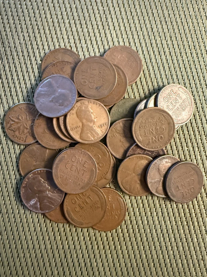 Wheat Penny Mixed Lot Various Dates-Conditions Copper Lincolns Coins Pennies - Image 3 of 3