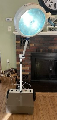 FedMed Portable Surgical Light W/transport Case. NSN 6530-01-518-9854.