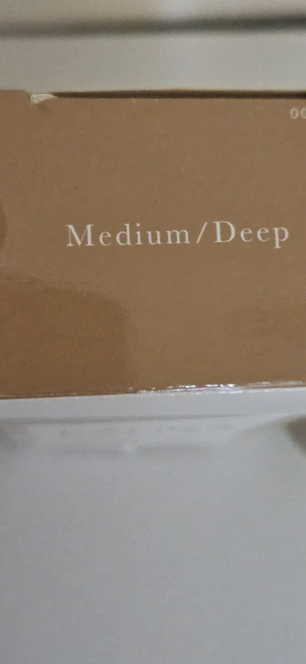 Laura Geller QUENCH-N-TINT Makeup For Mature Skin  - image 4 of 4