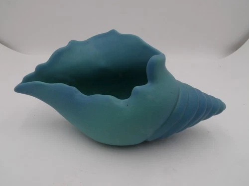 Vtg MCM 70's Van Briggle Pottery Blue Teal Turquoise Ombre Style Conch Shell 9"