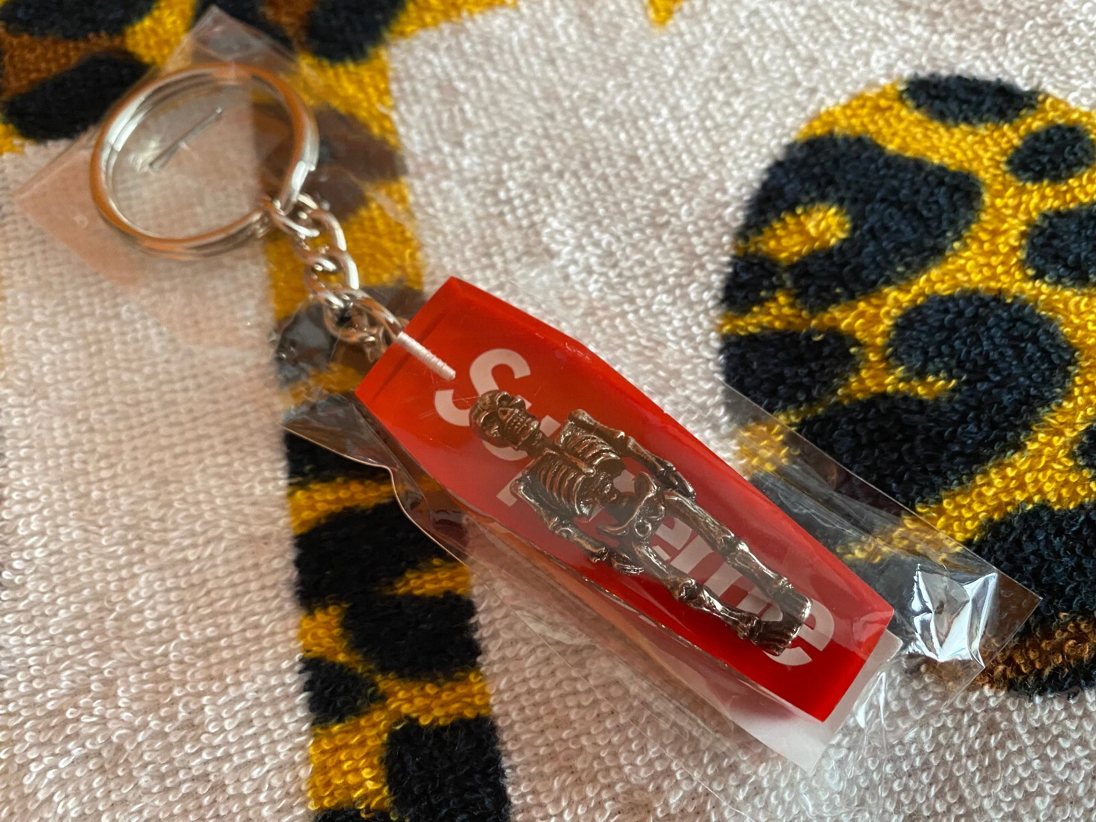 Porte clés squelette Supreme SS20   Rouge