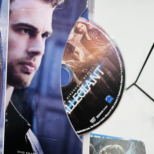 Divergent Allegiant Insurgent Movies, Lot of 3 Blu-ray - Picture 12 of 13