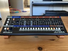  Perfect Roland BOUTIQUE JU-06a Analog Synth - Support Struts Included 