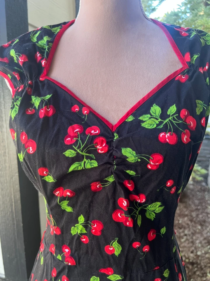 Vestido Pinup Couture Vintage Estampado Cereza Negro Grande EE. UU. Foto 4 de 4