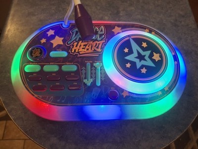 eKids Karmas World DJ Party Mixer Turntable Toy with Built in Microphone Works!