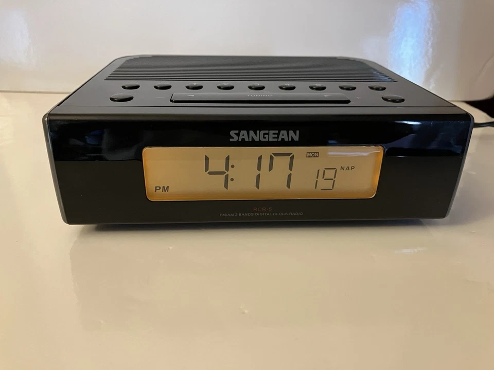 Sangean RCR-5 Digital Tuning AM/FM Alarm Clock Radio Dual Alarms Nap Mode Black - Image 3 of 4