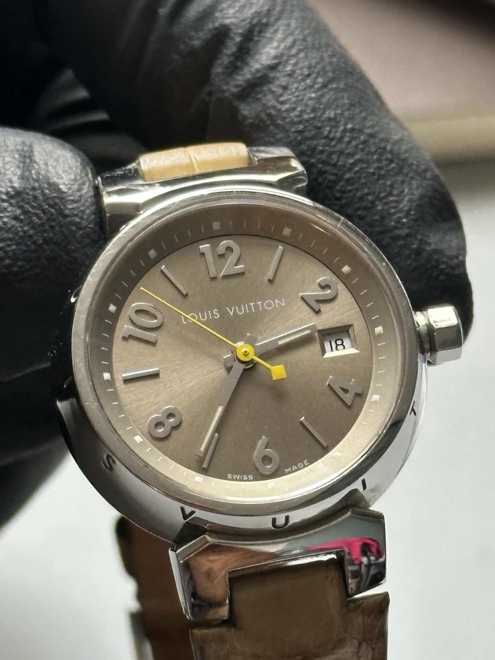Reloj de lujo Louis Vuitton Tambour Q12120 auténtico para dama de 28 mm hecho en Suiza Foto 3 de 4