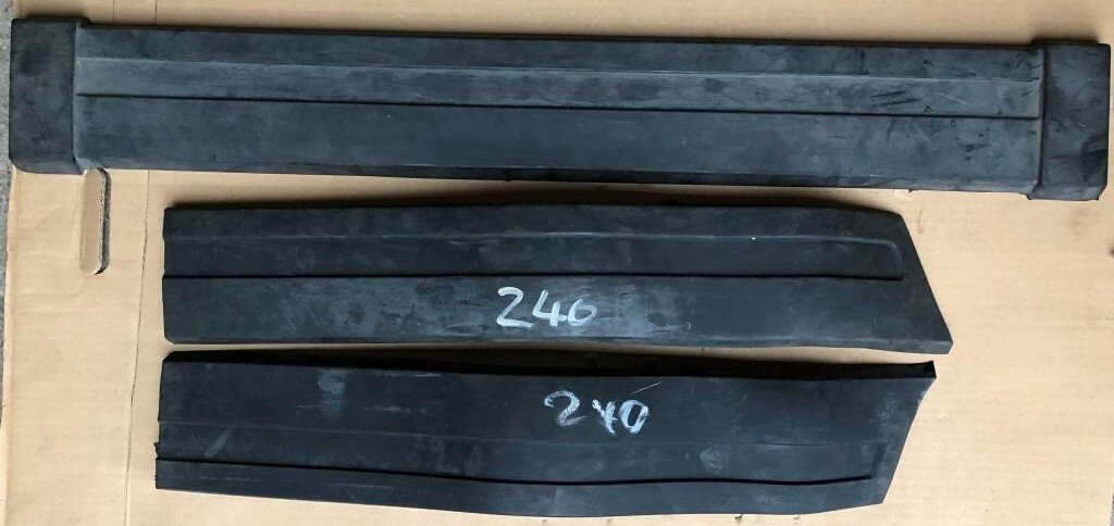 Butoir caoutchouc arrière pour Volvo 140 et 160 de 1974 pack de 2 pièces