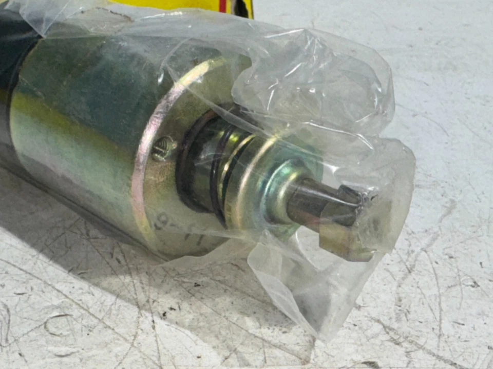 Solenoide Bosch 31 507 NOS para Datsun 23333-18005 Foto 3 de 4