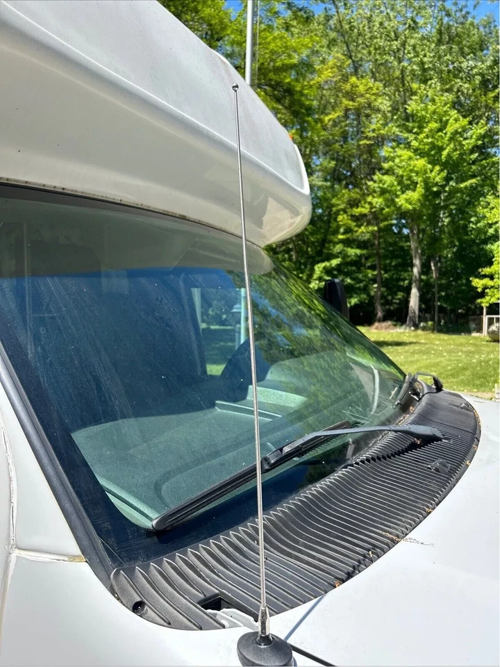 Barra de mástil de antena de acero inoxidable de 21" para Ford E150/250/350/450/550 Econoline 1992-2025 Foto 3 de 4