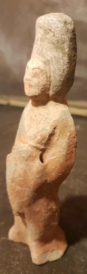 Statuette ancienne en terre cuite – Style Wei – Chine XIXe siècle – 14,5 cm - Photo 2/4