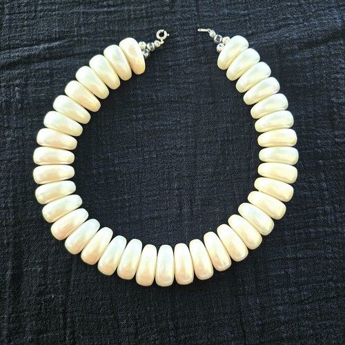 Vintage Large Faux Pearl Statement Choker. - Picture 2 of 5