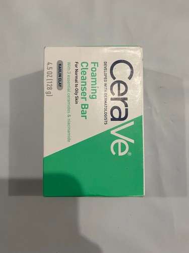 CeraVe Foaming Cleanser Bar for OilySkin, Body and Face Fragrance Free, 4.5 oz - Picture 3 of 4