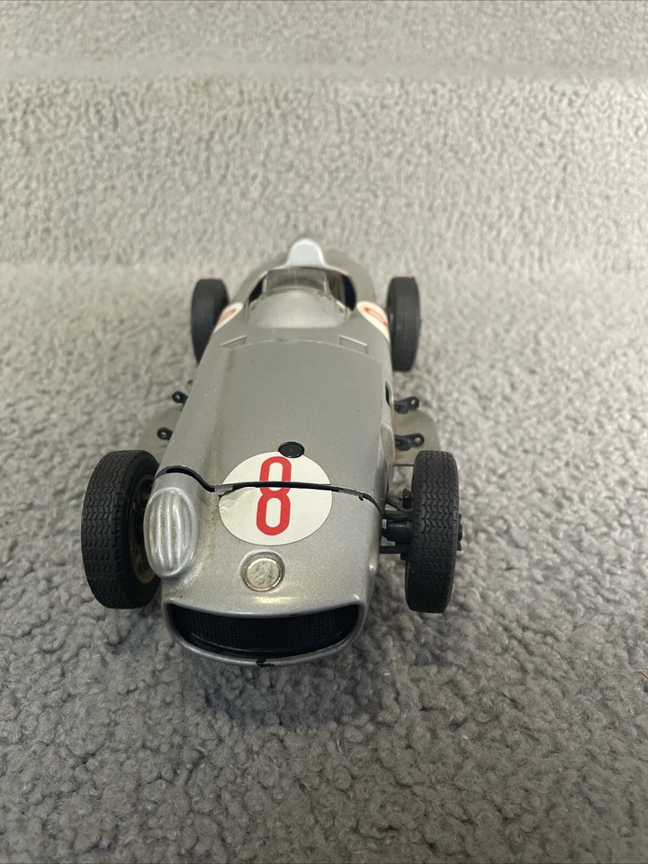 Polistil 1/16 比例压铸梅赛德斯奔驰 RW 196 银色 — 第 3/4 张图片