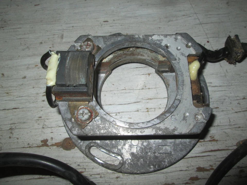 YAMAHA 1973 - 1974 MX360 / 1974 -1975 MX250 MONTAJE ESTATOR 364-85510-10-00 Foto 2 de 4