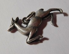 Pendentif ancien " antilope " - metal argenté