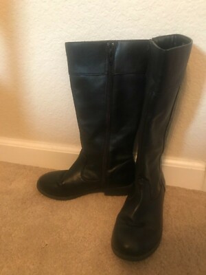 black boots size 3