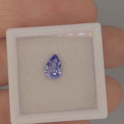 1.01ct Unheated Blue Sapphire with Gemological Certificate, Offer welcome. - Picture 7 of 8