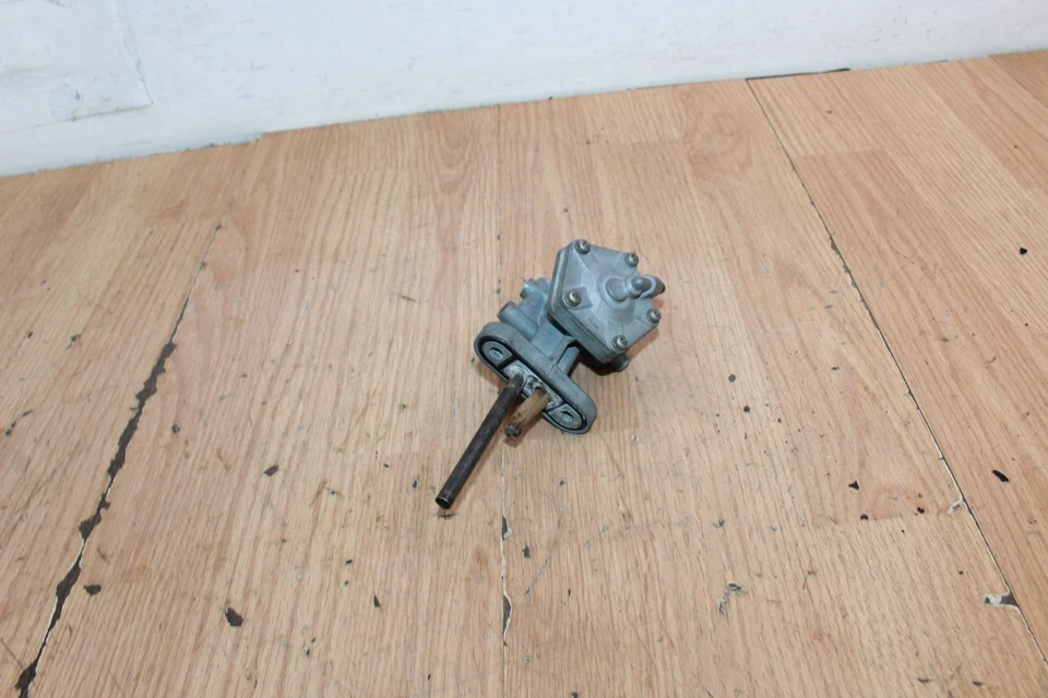 1972 Suzuki GT380 Petcock / Fuel Valve - Image 2 of 4