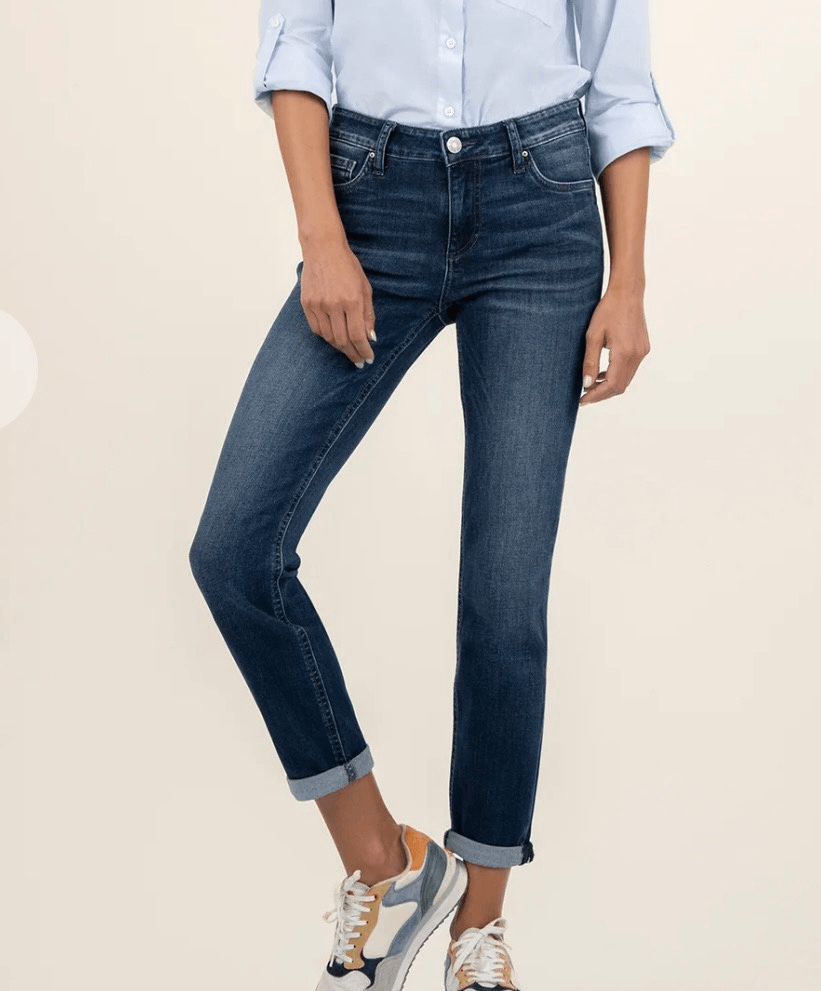 Kut from the Kloth Catherine mid rise boyfriend jeans size 12