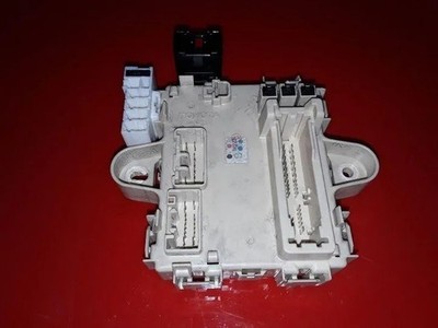 Lexus RX MCU15 Sicherungskasten Modul 3.00 Benzin 148kw 2004 25536946