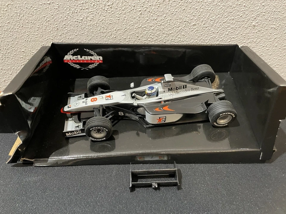 Minichamps McLaren-Mercedes F1 MP 4/13 Häkkinen 1:18 Flügel gebrochen