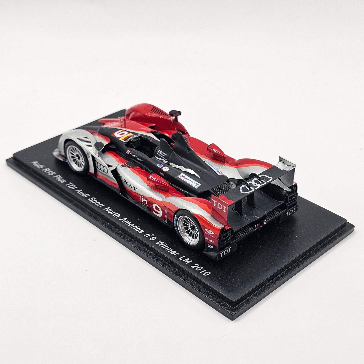 Spark 43LM10 - Audi R15 Plus TDI Audi Sport North America #9 Winner LM 2010