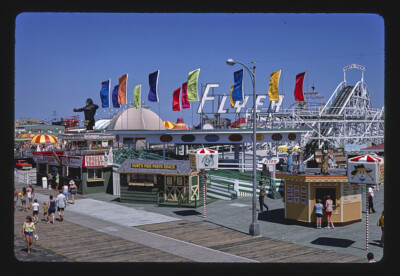 Morey's and Hunt's Piers, Wildwood, New Jersey 1978 OLD PHOTO 3
