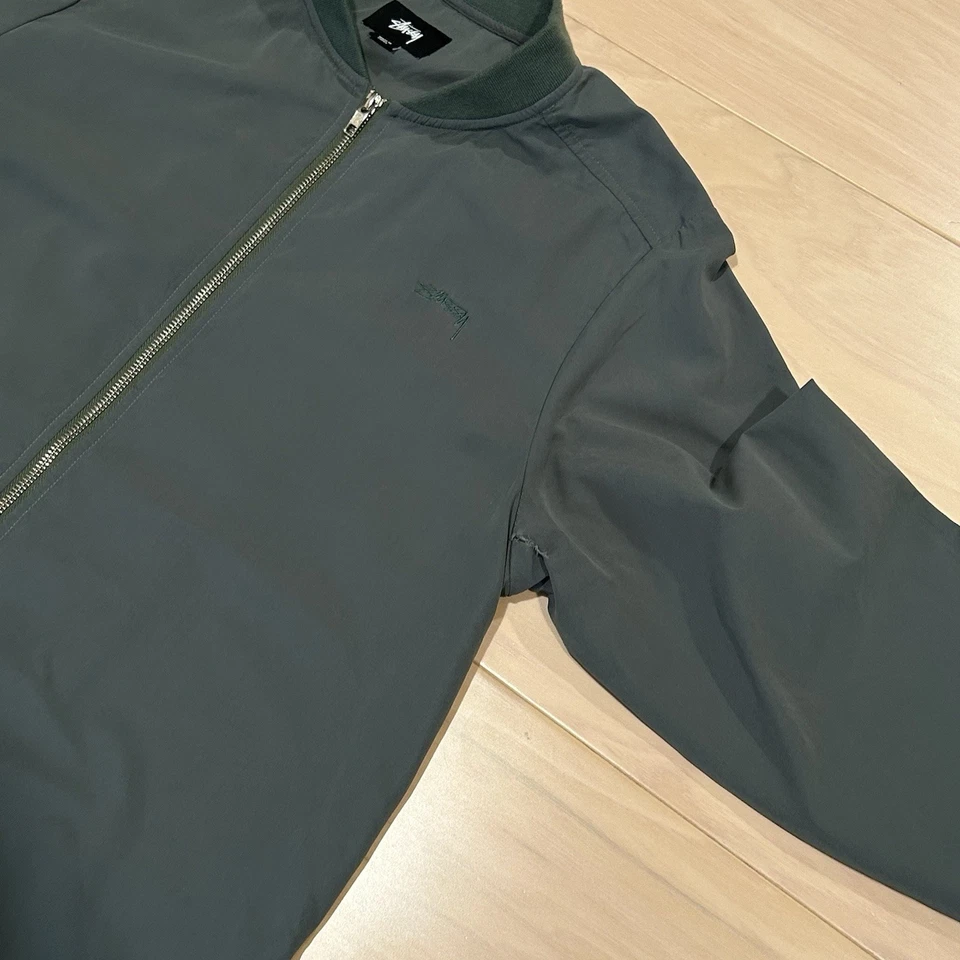 Chaqueta Stussy Long Line con Cremallera Verde *Defecto Mujer’s Grande Foto 2 de 4