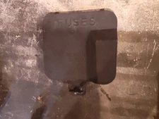 82-89 CAMARO Z28 RS IROC-Z USED FUSE PANEL LOWER DASH COVER DOOR #140487742-#5